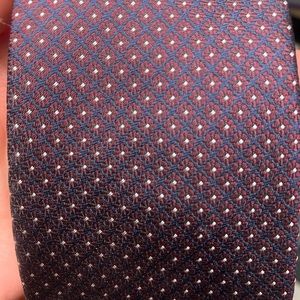 NWT Dark blackish blue/maroon with small dots Banana Republic silk polyester tie
